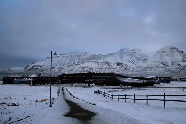 Neither to be born nor to die, this strange island in the Arctic Ocean has stunning views