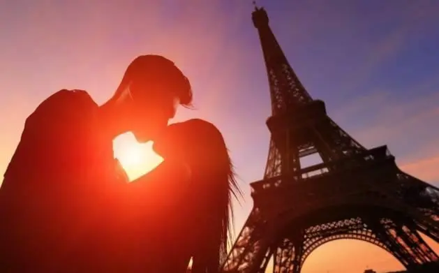 Why does the world’s most romantic country ban couples from kissing? So that’s why