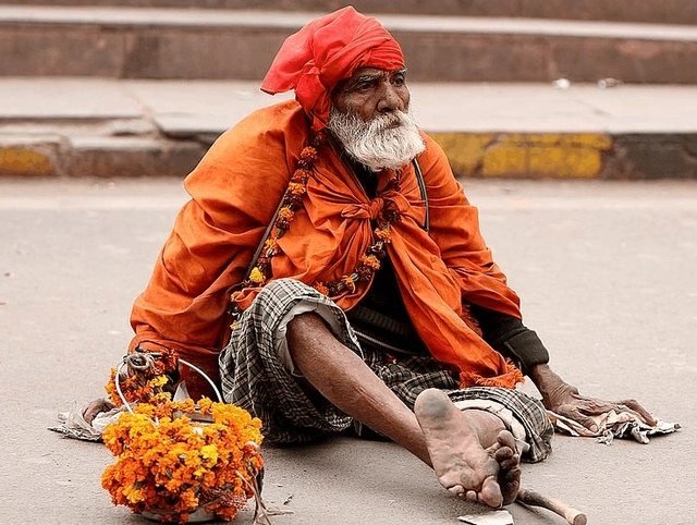 If you see ascetics in India, don’t photograph them, says tour guide